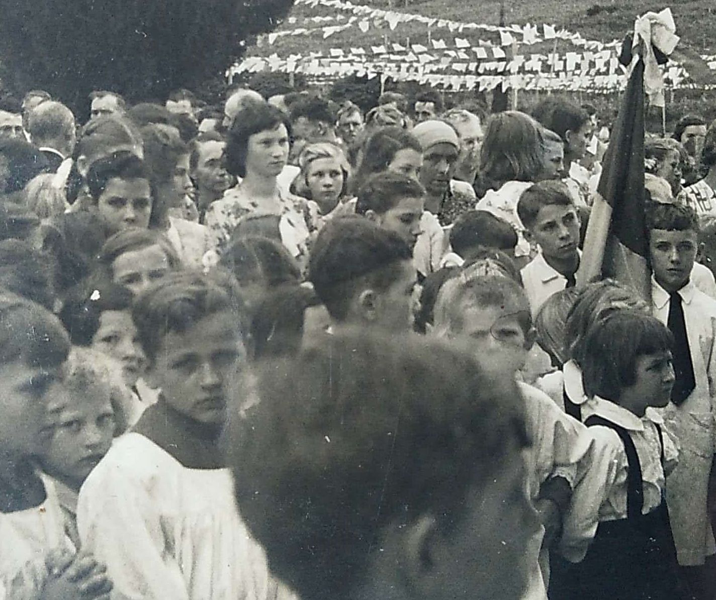 17 - Cinquentenário da Caixa Rural - 30.03.1952 - Benção da Pedra Fundamental e Missa Campal com a presença do Governador Sr. Ernesto Dornéles e Comitiva.jpg