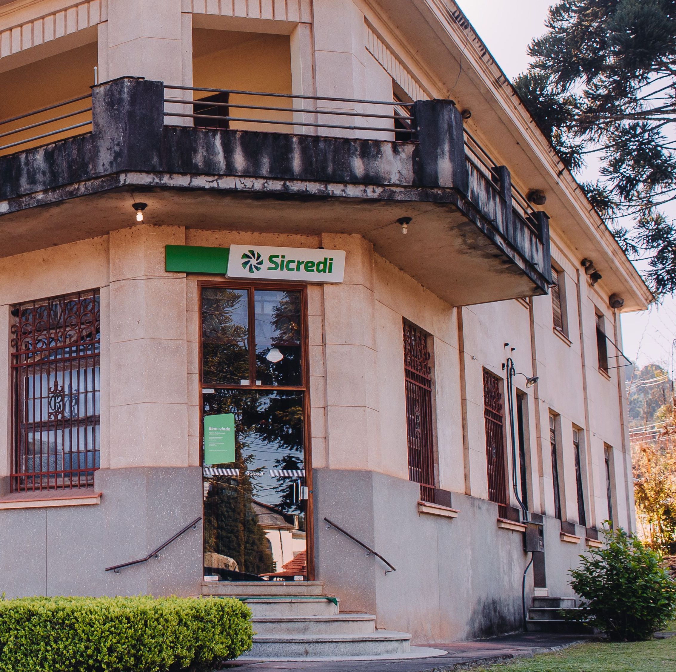 Caixa Rural_Linha Imperial 02.jpg